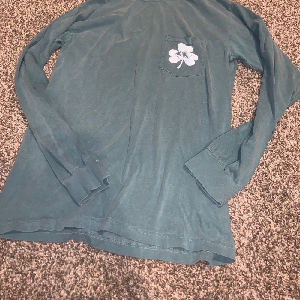 Cute long sleeve shirt!